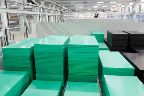 Die Halbzeuge von Murdotec Kunststoffe sind in diversen Plattenformate ab Lager erhältlich