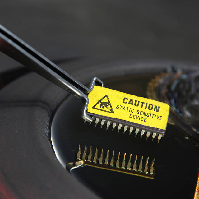 Explosionsgefährdete Bereiche in der Elektroindustrie (ATEX-Norm) erfordern die Verwendung elektrisch ableitender Murdotec Kunststoffe